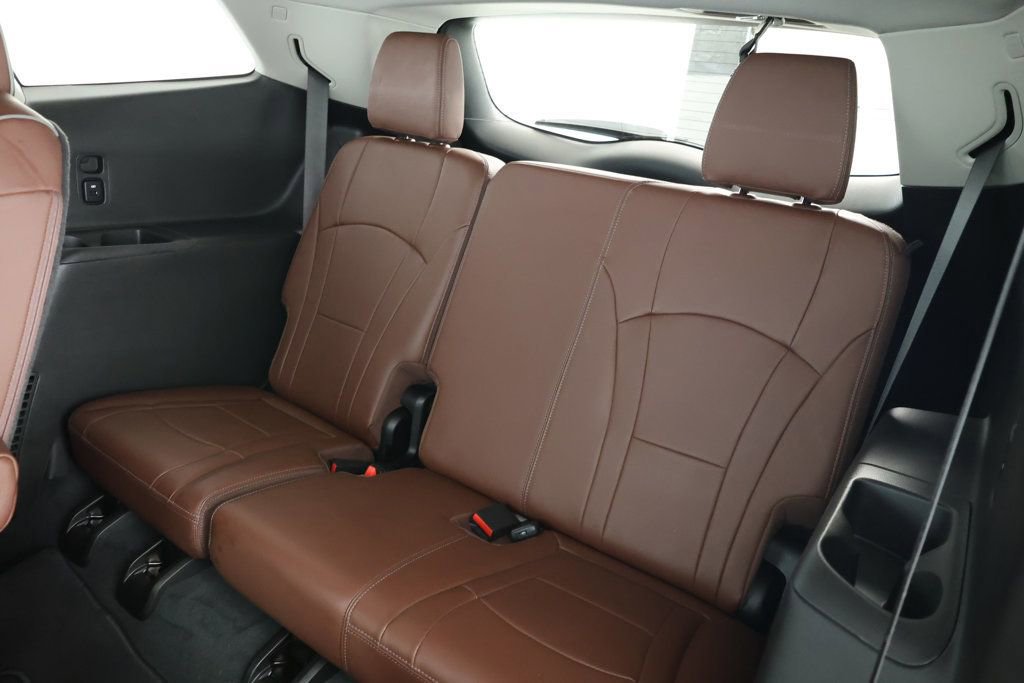 Used 2021 Buick Enclave Avenir image 22