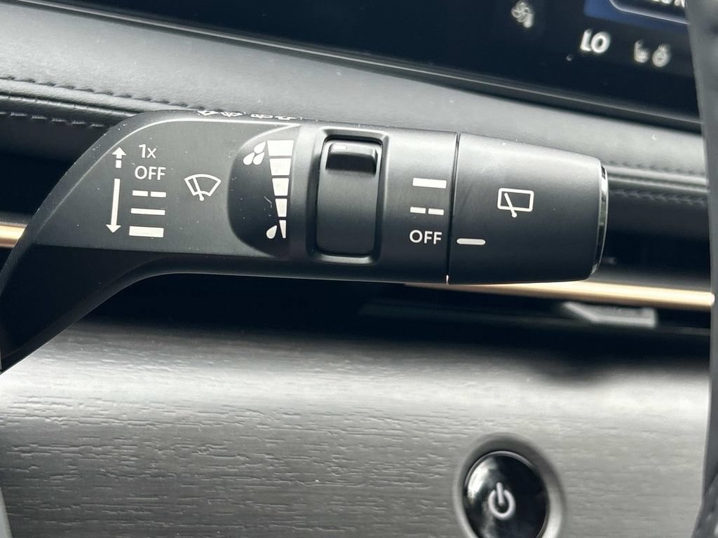 New 2025 Nissan Ariya AWD image 31