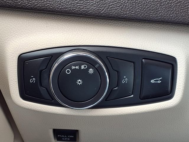 Used 2015 Lincoln MKC AWD w/ Equipment Group 102A Reserve image 17