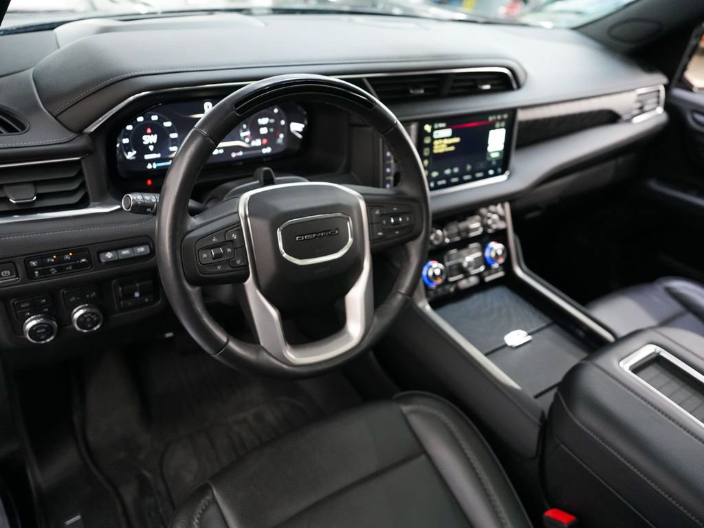 Used 2023 GMC Yukon Denali image 16