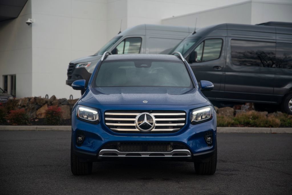 New 2026 Mercedes-Benz GLB 250 4MATIC image 2