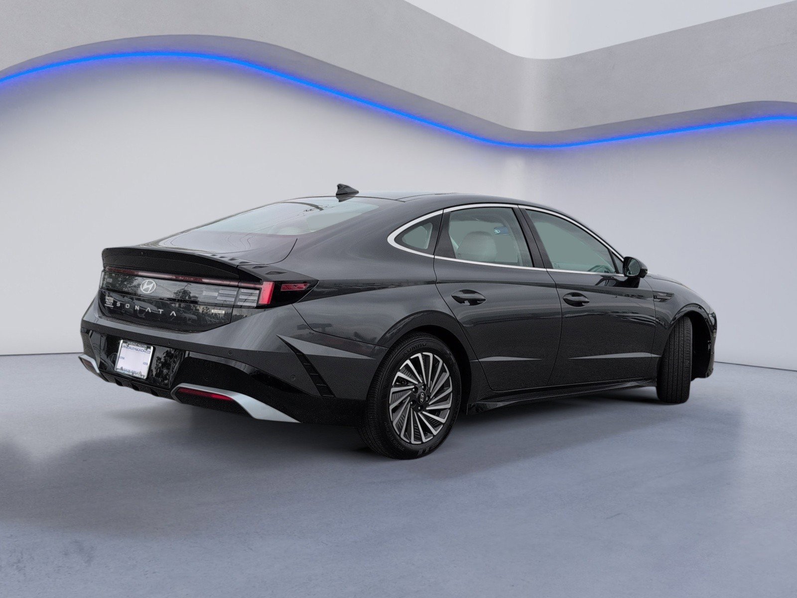 Used 2024 Hyundai Sonata Limited FWD image 4