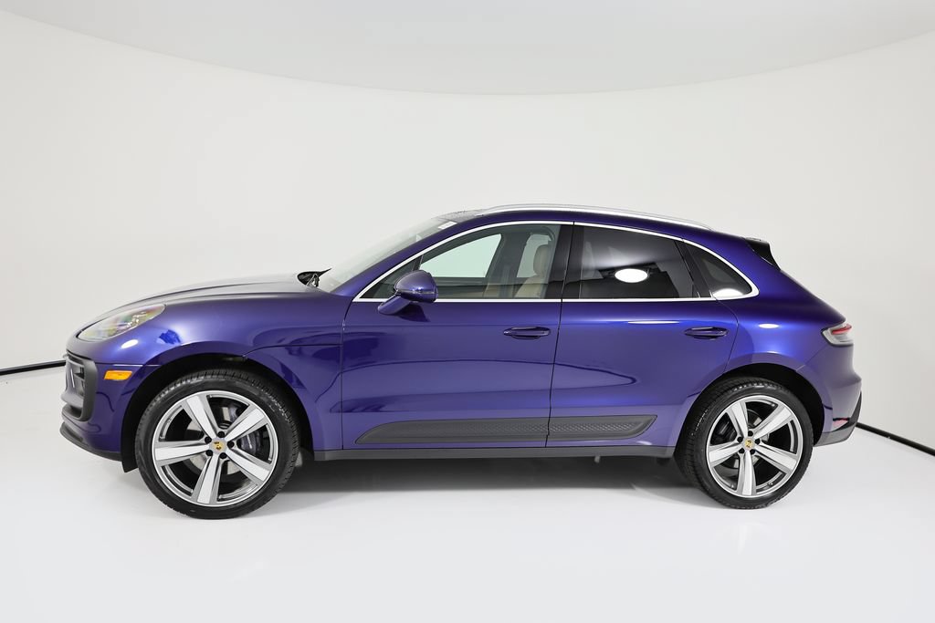 Certified 2026 Porsche Macan AWD/4WD image 2