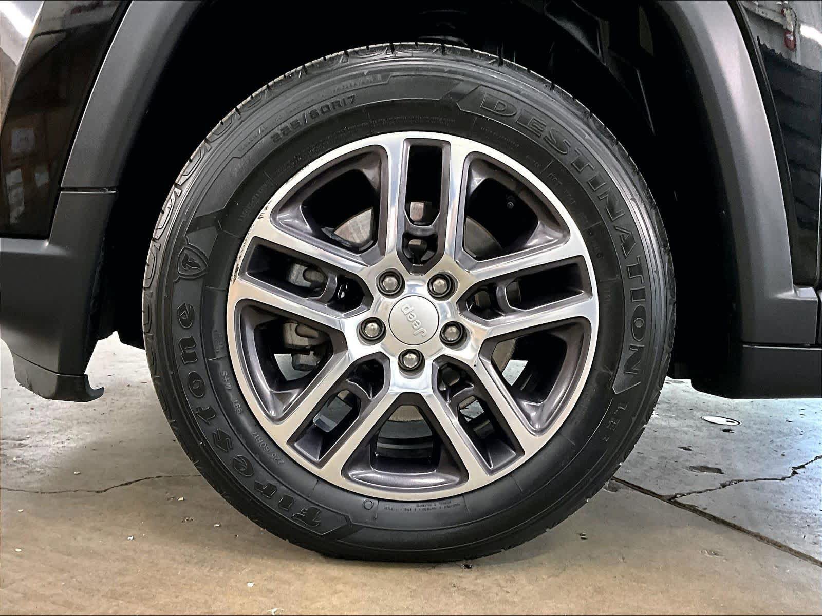 Used 2019 Jeep Compass Latitude w/ Popular Equipment Group image 11