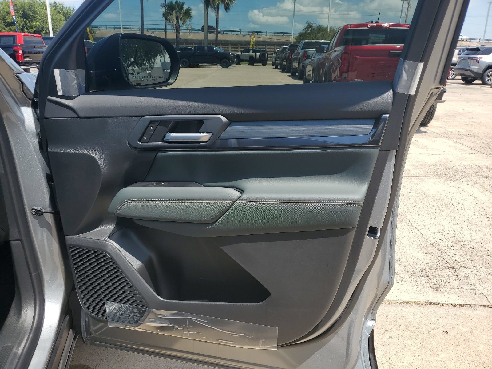 New 2026 GMC Terrain AT4 w/ Technology Package II AWD/4WD image 10