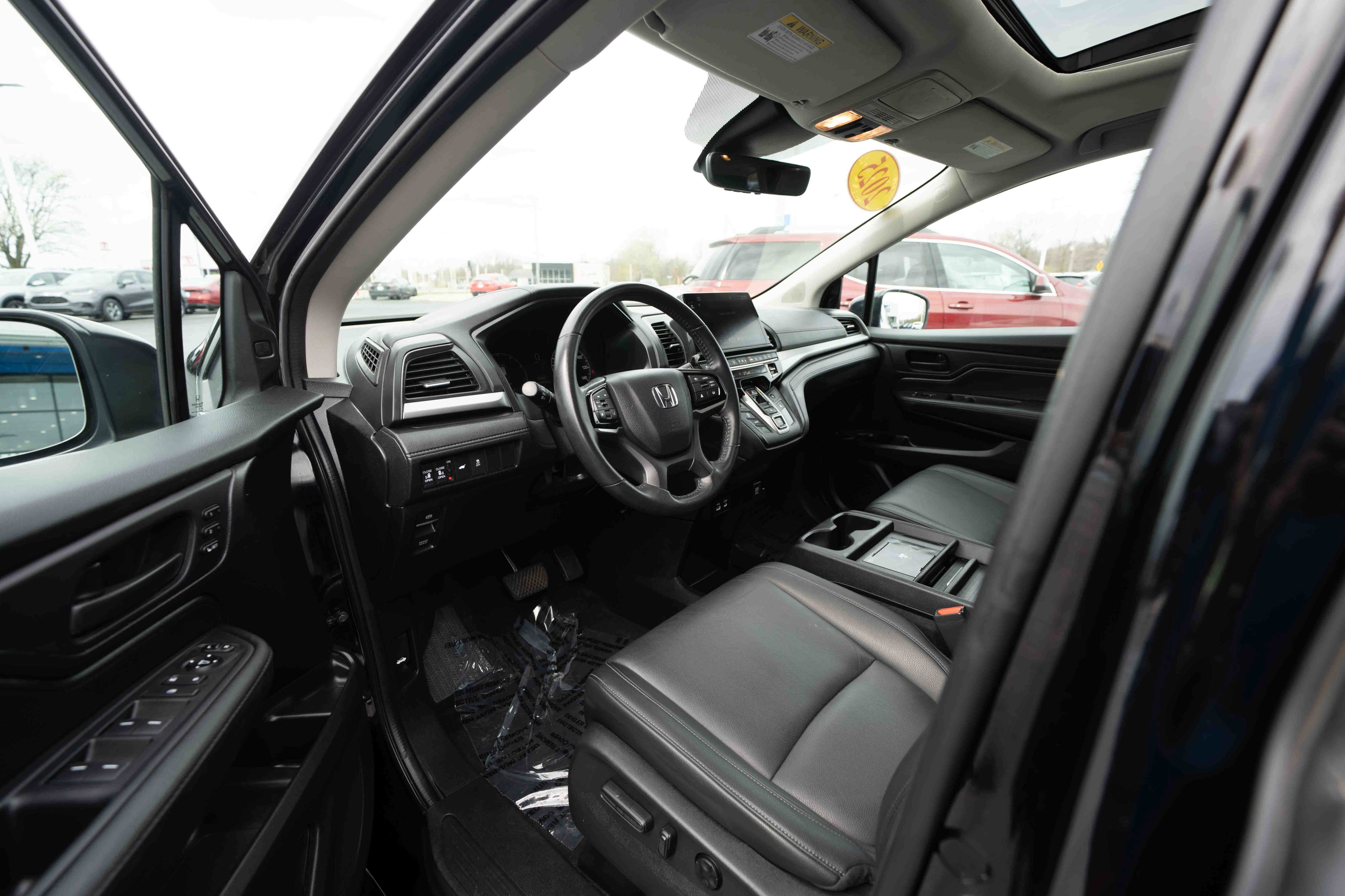 Certified 2025 Honda Odyssey EX-L image 8