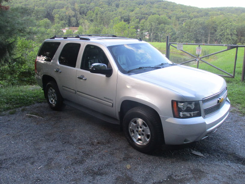 Used 2014 Chevrolet Tahoe LT AWD/4WD image 2