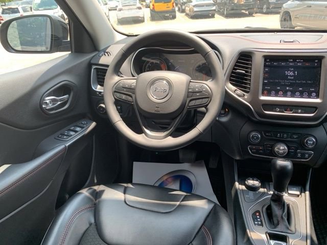 Used 2022 Jeep Cherokee Trailhawk w/ Trailer Tow Group image 44