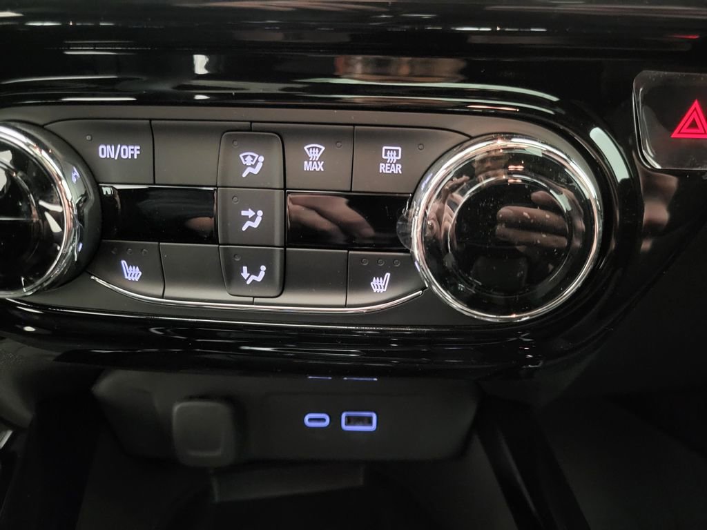 New 2026 Chevrolet Trax RS image 7