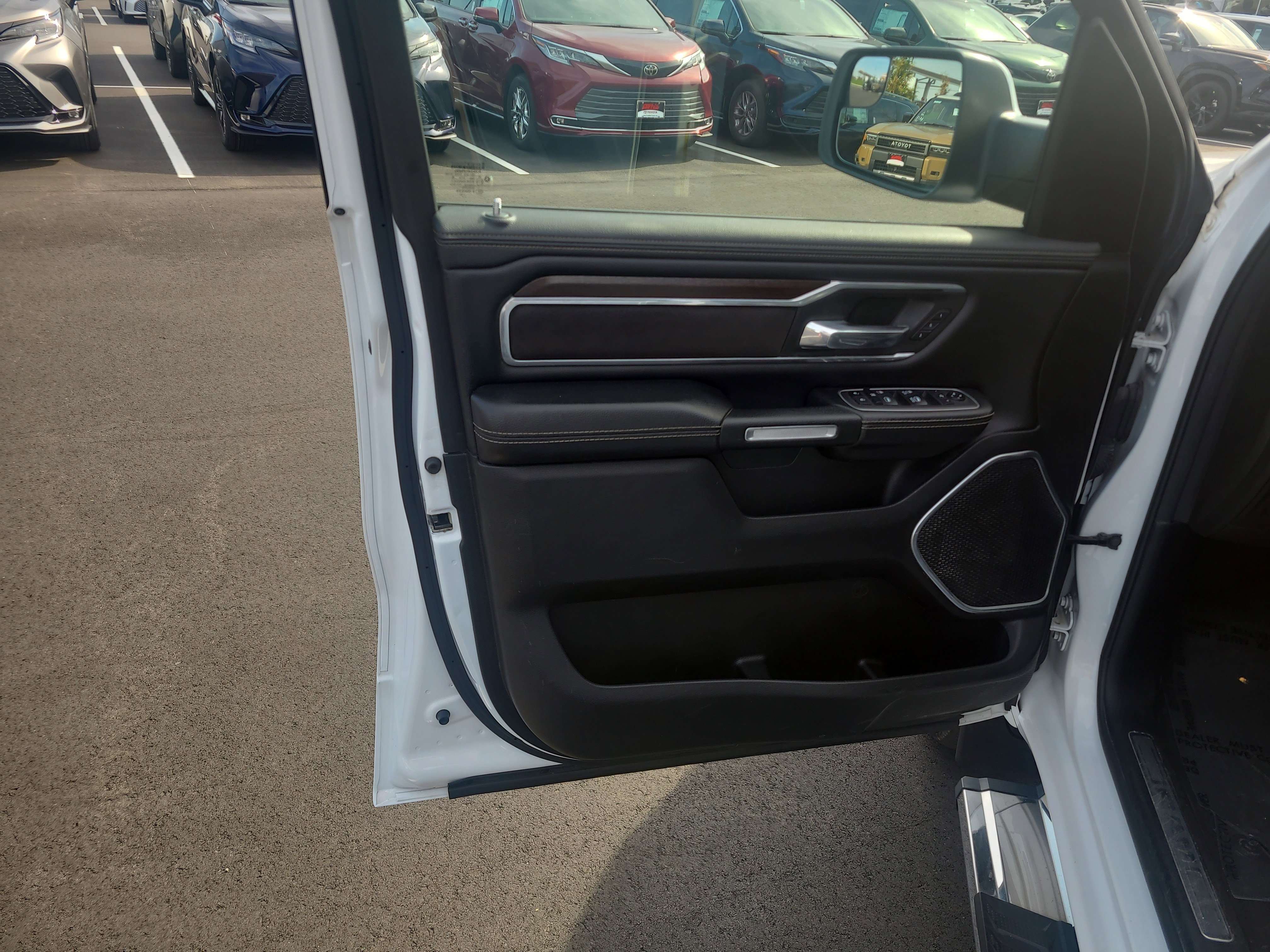 Used 2021 RAM 1500 Laramie AWD/4WD image 15