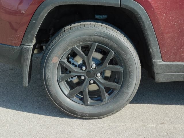 New 2026 Jeep Grand Cherokee Altitude AWD/4WD image 33