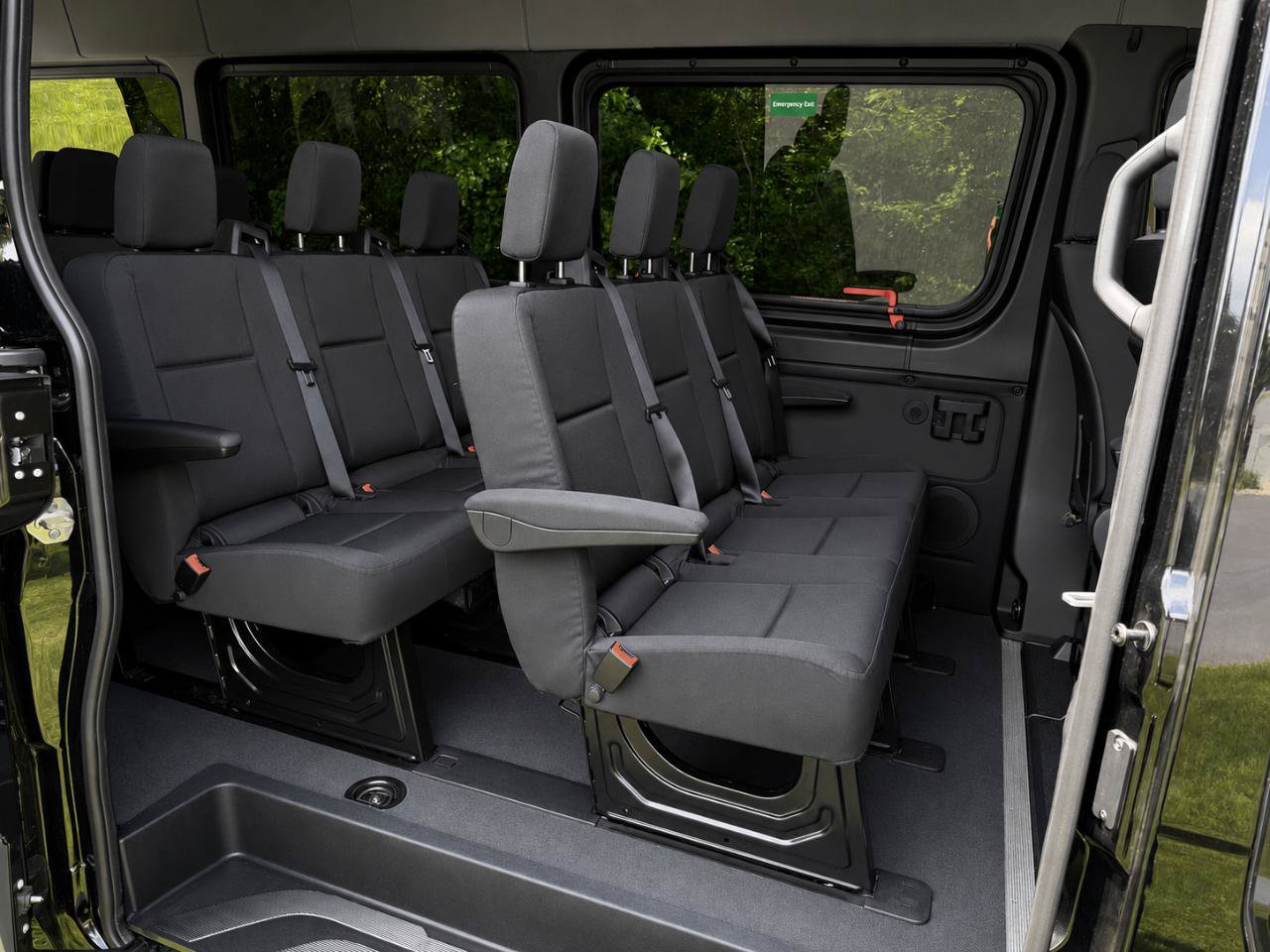Used 2026 Mercedes-Benz Sprinter 2500 image 4