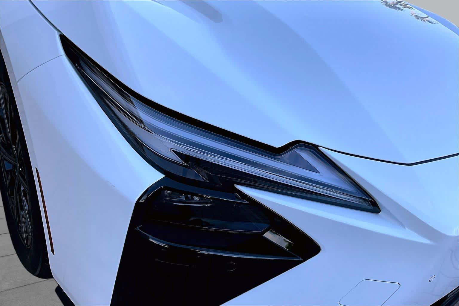 New 2026 Lexus ES 350e FWD image 21