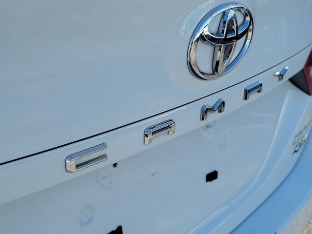 Used 2024 Toyota Camry SE w/ Convenience Package FWD image 6