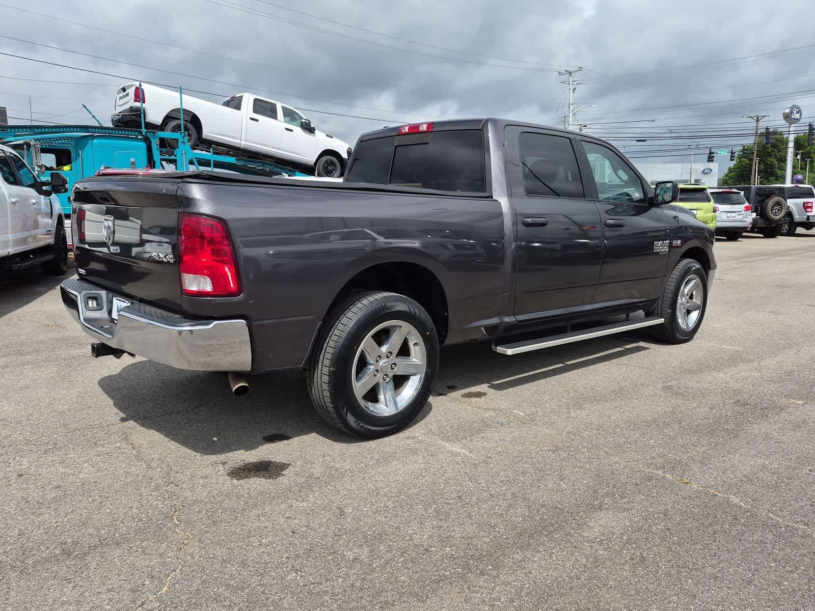 Used 2019 RAM 1500 Classic SLT AWD/4WD image 6