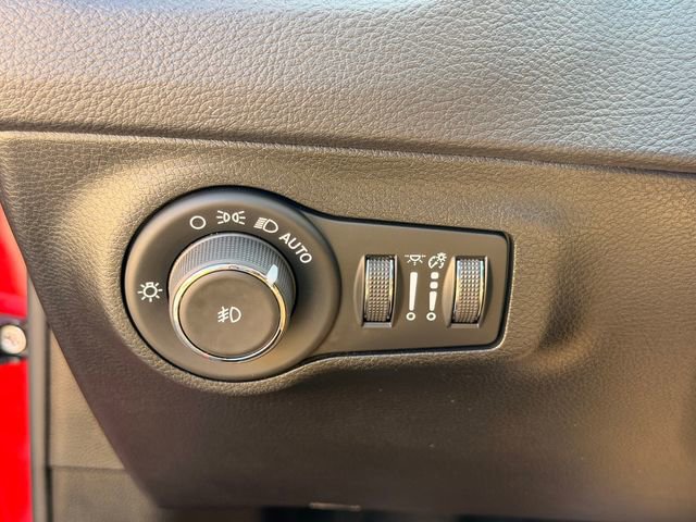 Used 2020 Jeep Compass Latitude image 25