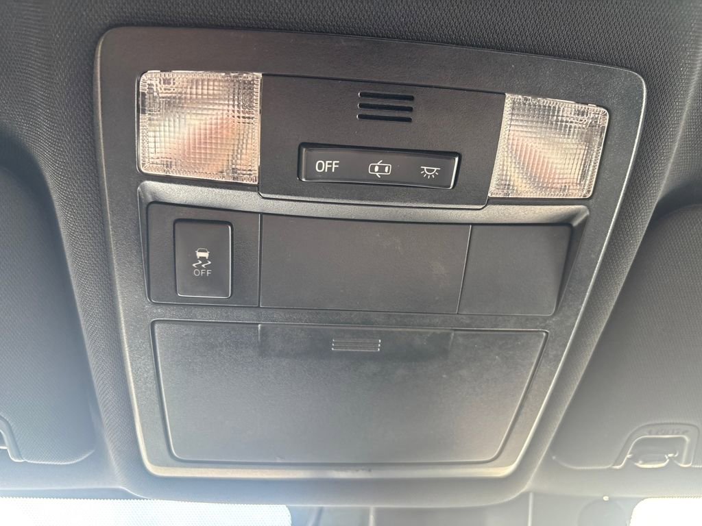 Used 2018 Toyota Tacoma TRD Sport w/ Technology Package image 14