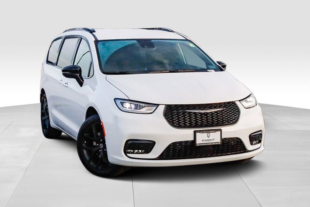 New 2026 Chrysler Pacifica Select w/ S Appearance Package video 2