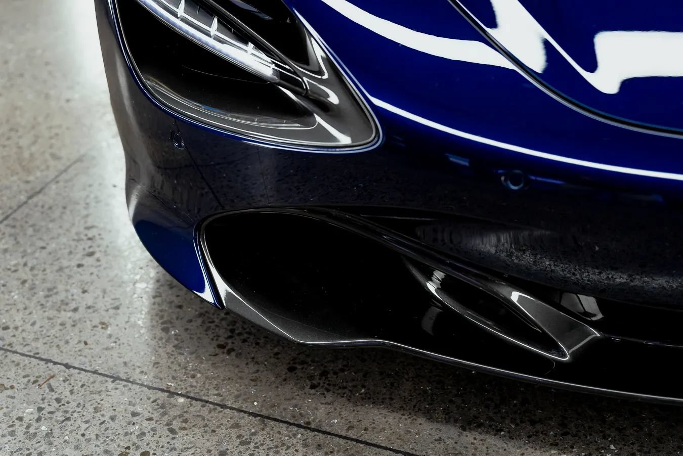 Used 2020 McLaren 720S Spider RWD image 60