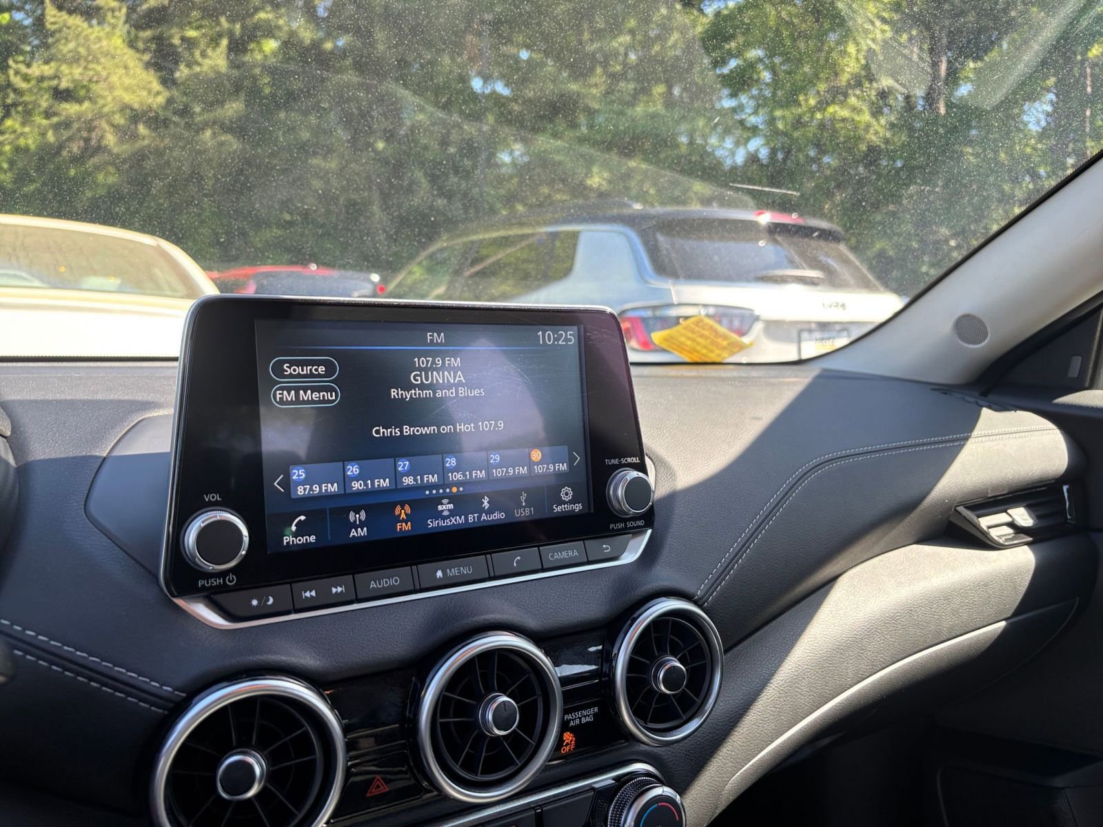 Used 2025 Nissan Sentra SV image 35