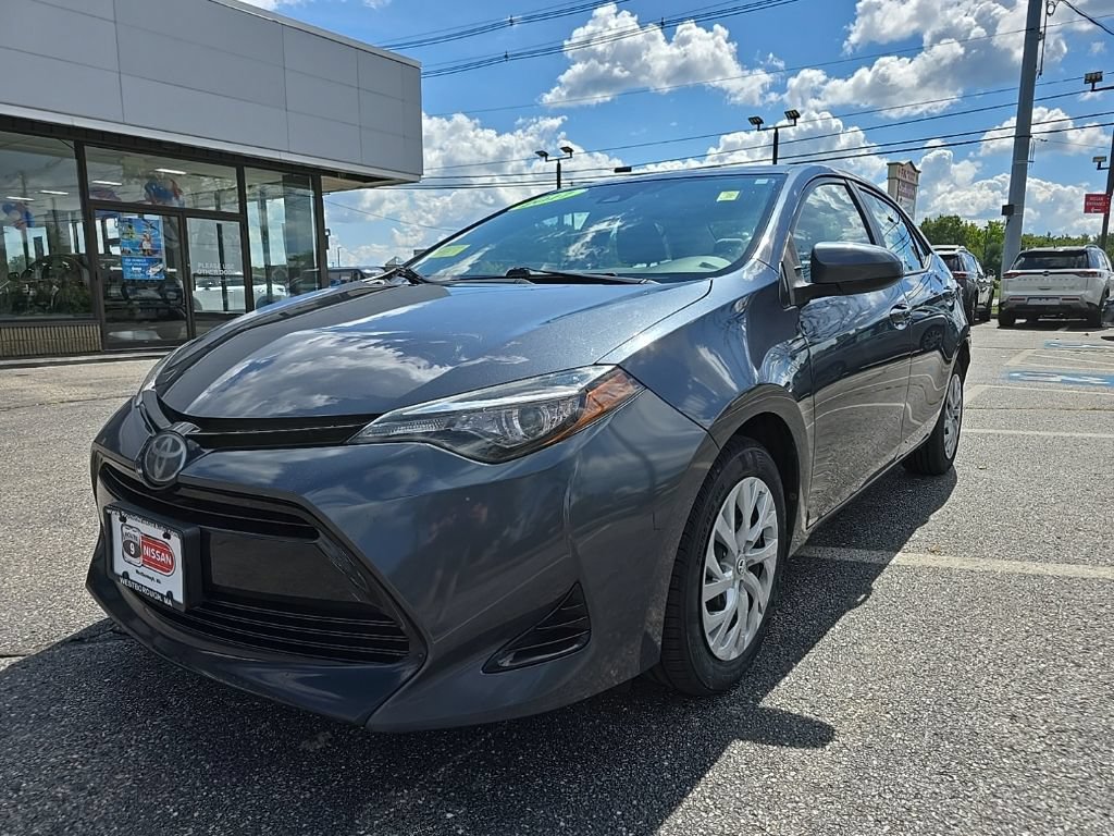 Used 2017 Toyota Corolla LE w/ Carpet Mat Package (TMS) FWD image 4