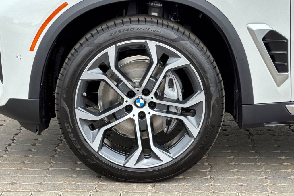 New 2026 BMW X5 sDrive40i w/ Climate Comfort Package image 33