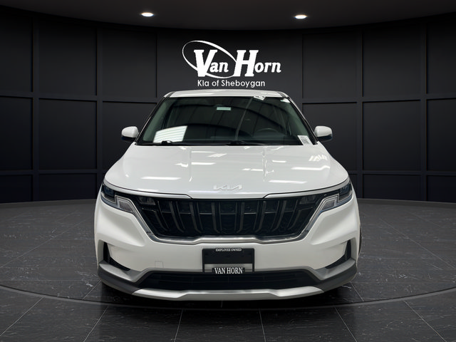 Used 2024 Kia Carnival LX FWD image 2