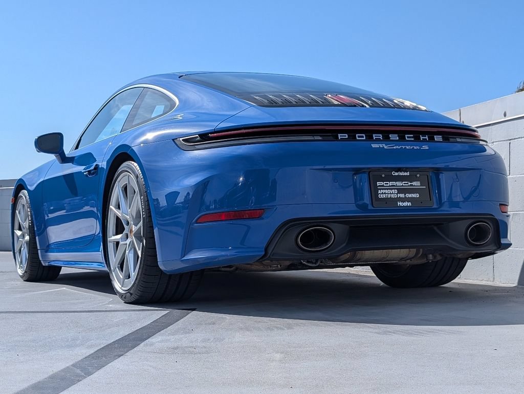 Used 2025 Porsche 911 Carrera S RWD image 3