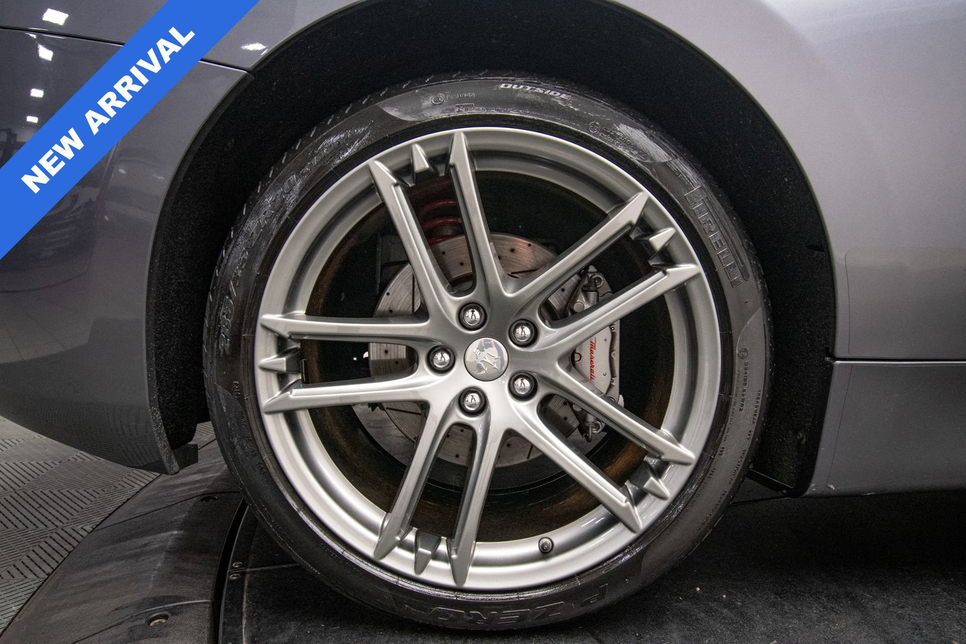 Used 2018 Maserati GranTurismo MC RWD image 38