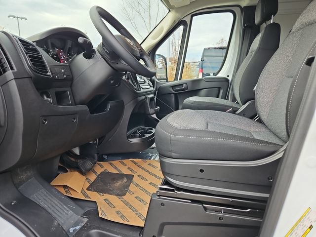 New 2026 RAM ProMaster 2500 w/ Storage Group FWD image 8