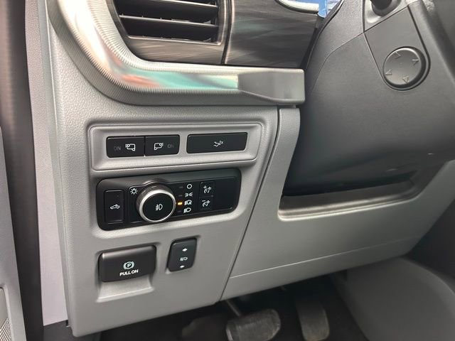 Used 2024 Ford F150 Lariat image 23