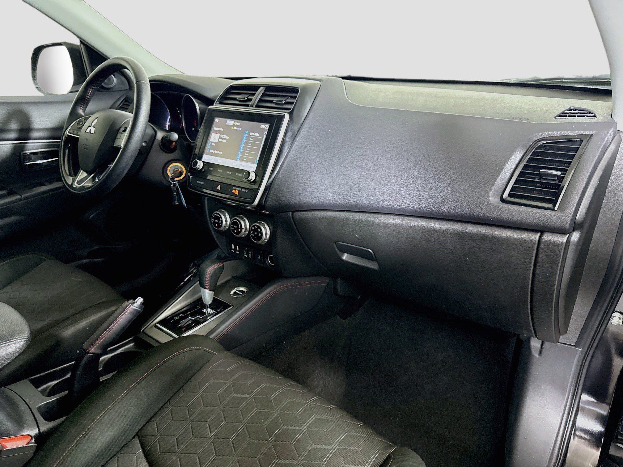 Used 2024 Mitsubishi Outlander Sport LE AWD/4WD image 29
