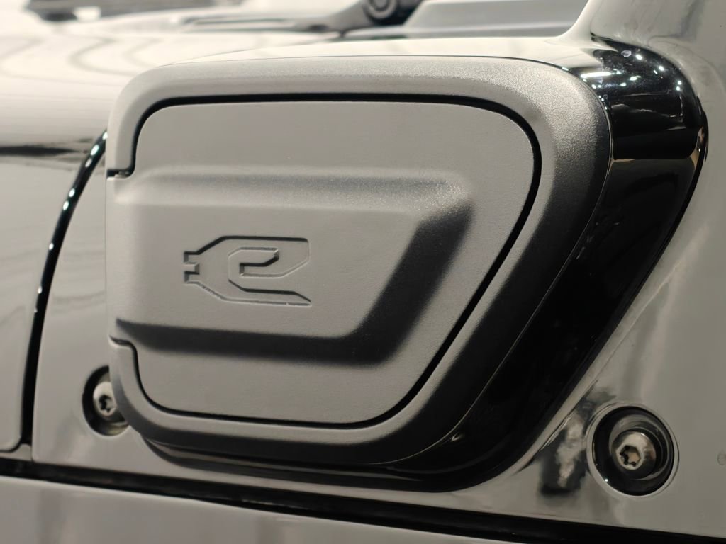 Used 2024 Jeep Wrangler Unlimited image 50
