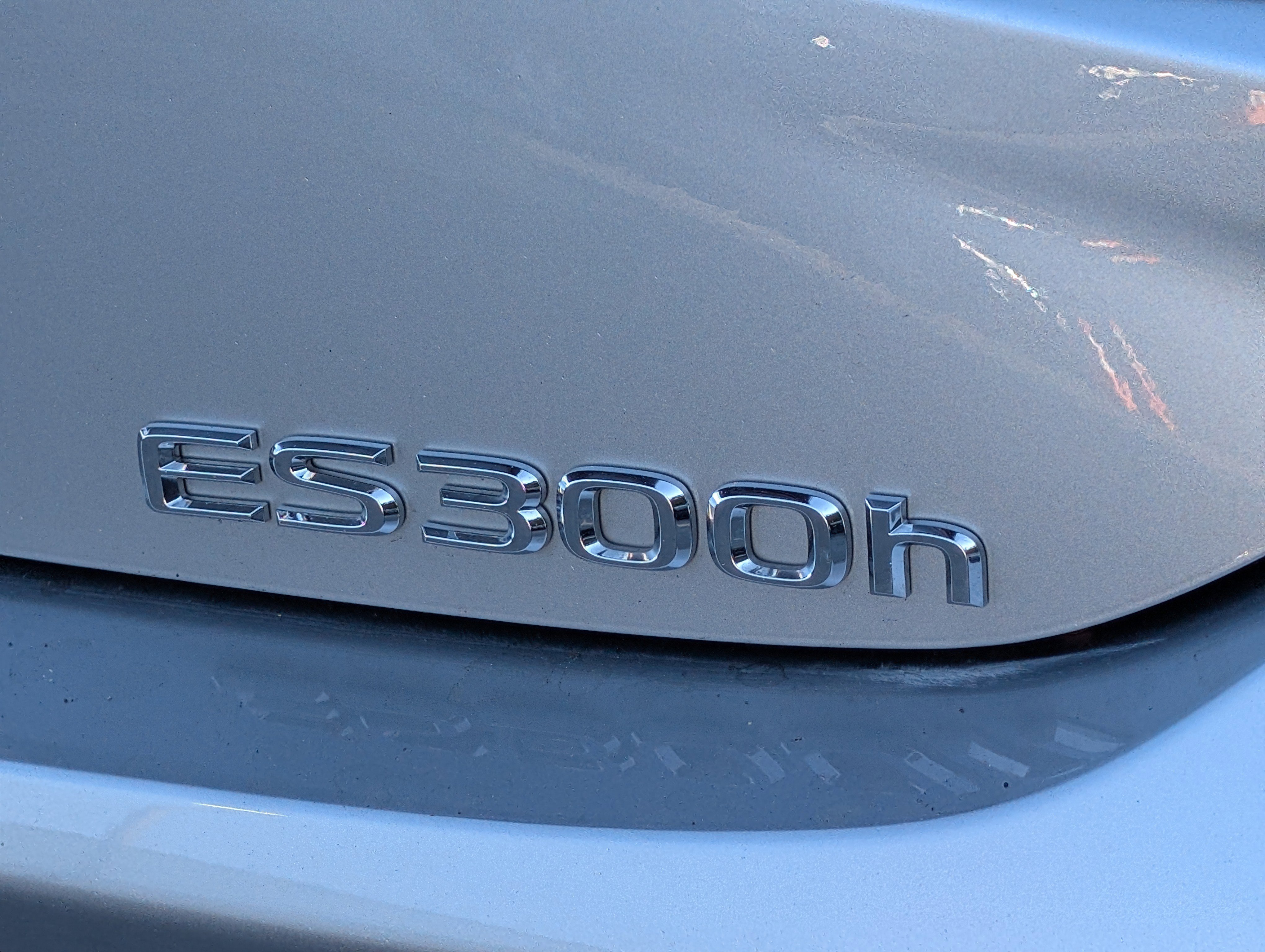 Certified 2024 Lexus ES 300h w/ Premium Package image 9