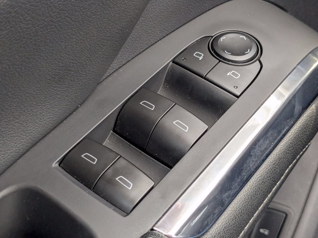 Used 2024 Chevrolet Traverse LS AWD/4WD image 31