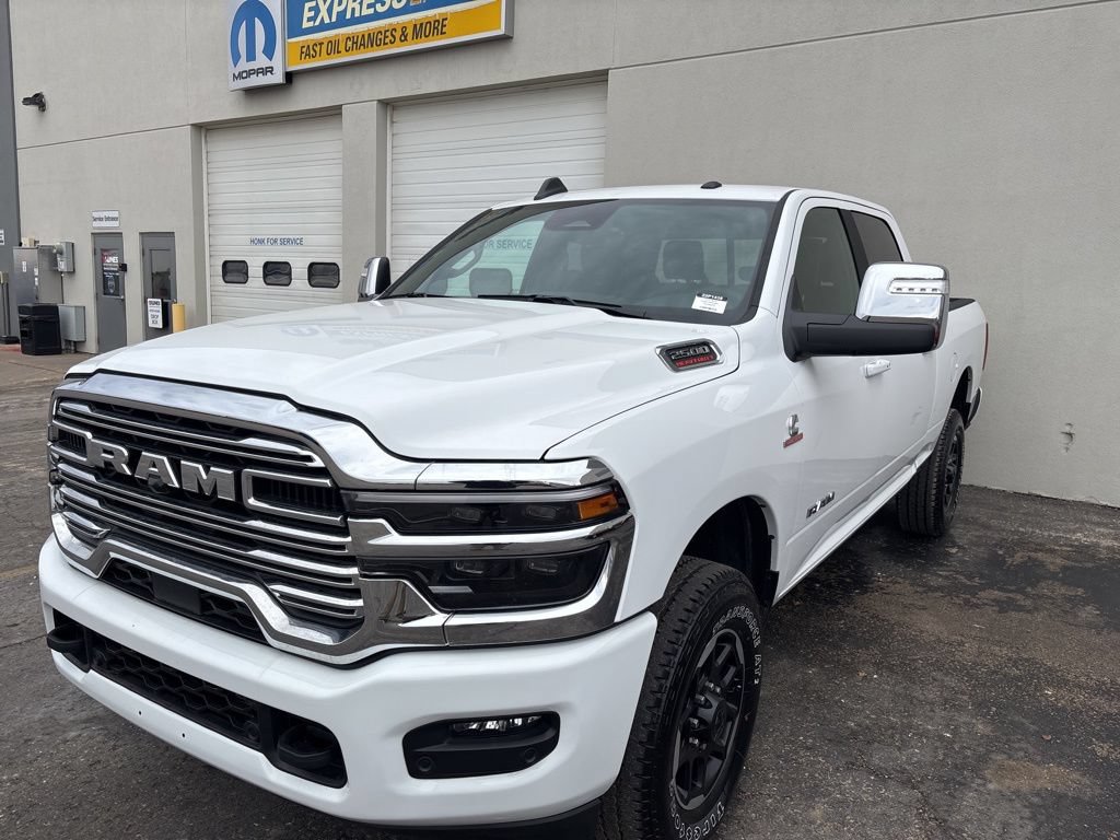 Used 2026 RAM 2500 Laramie AWD/4WD image 5
