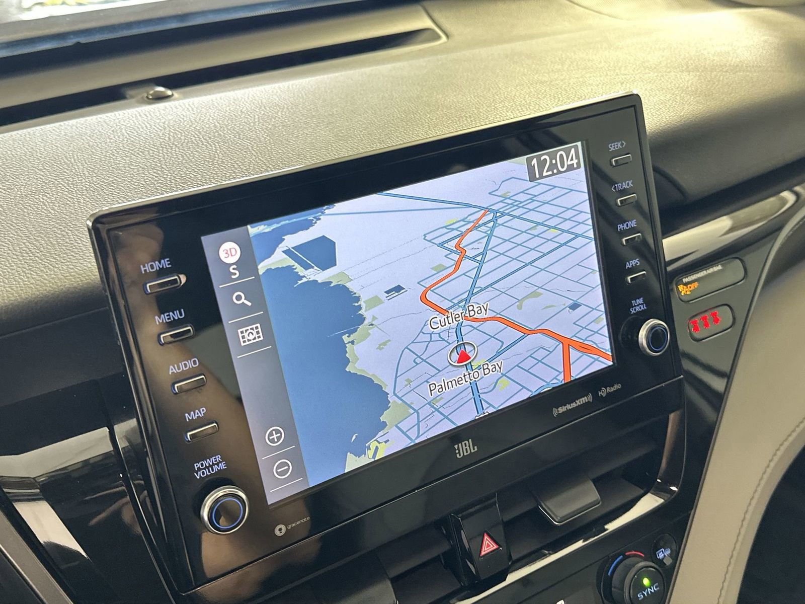 Used 2024 Toyota Camry XSE w/ Navigation Package image 18