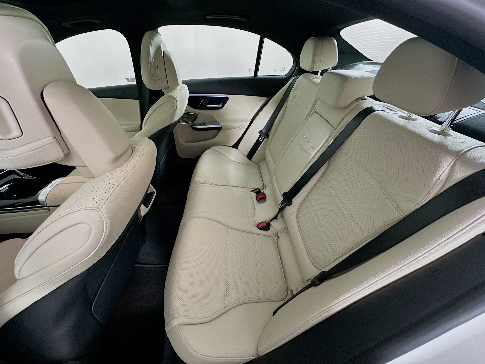 Used 2024 Mercedes-Benz C 300 Sedan image 29