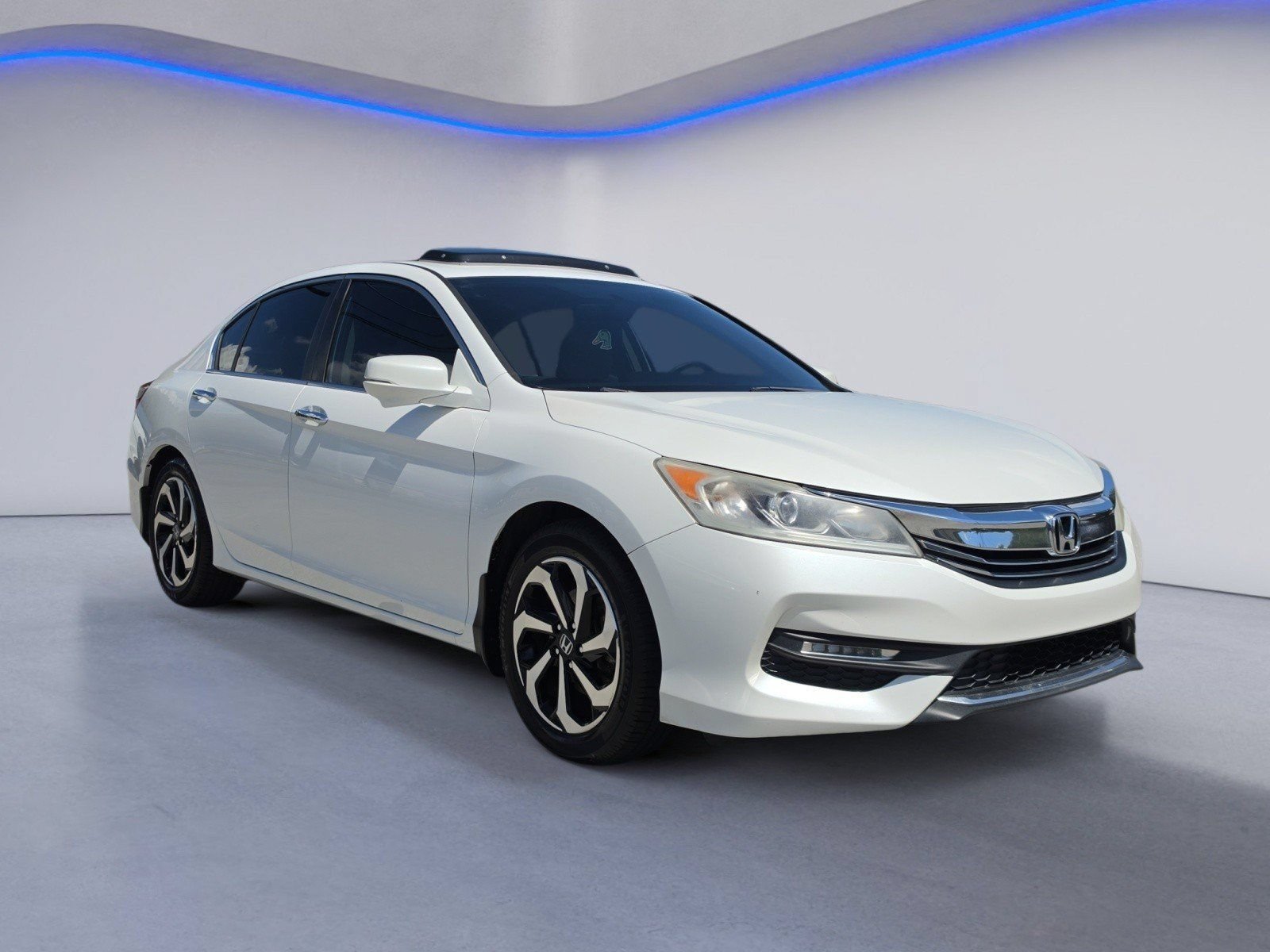 Used 2016 Honda Accord EX image 7