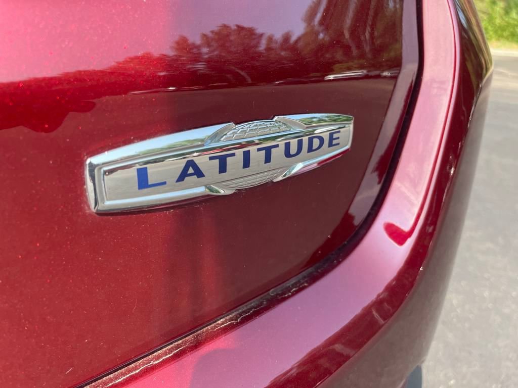 Used 2022 Jeep Compass Latitude image 28