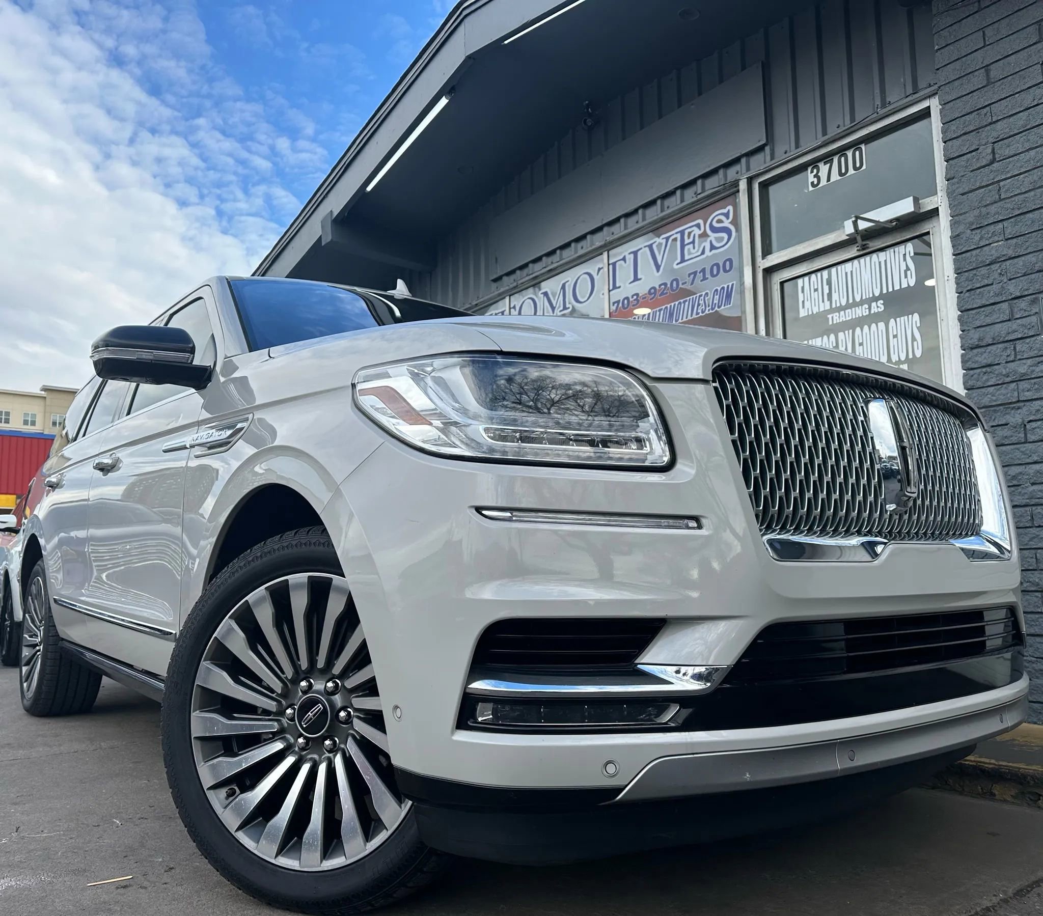 Used 2019 Lincoln Navigator Reserve w/ Cargo Package image 1