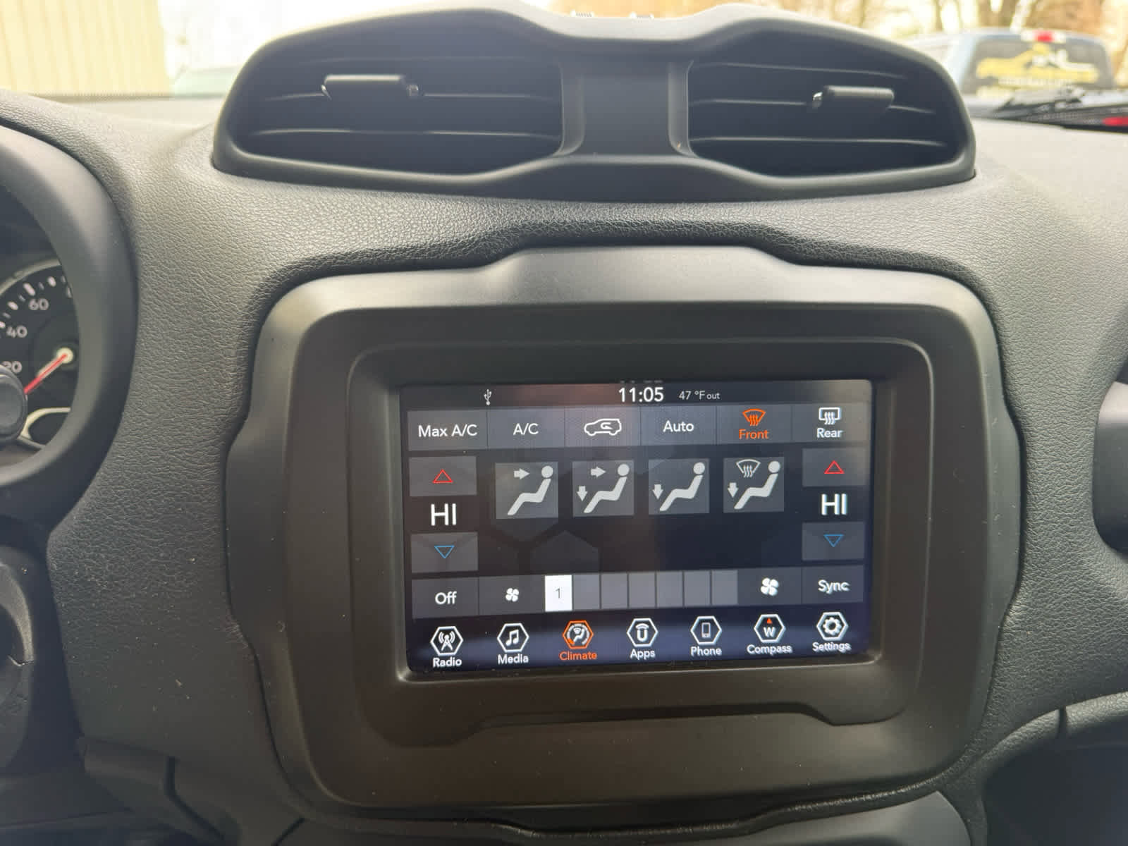 Used 2020 Jeep Renegade Latitude image 16