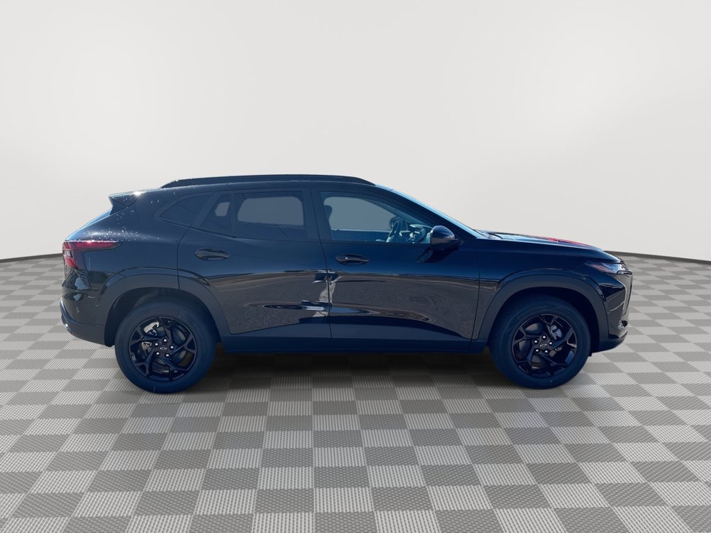 New 2026 Chevrolet Trax LT w/ Midnight Edition FWD image 11