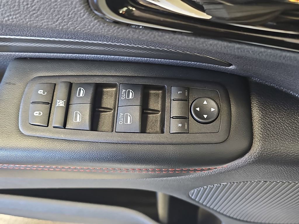 Used 2025 Dodge Durango GT AWD/4WD image 26