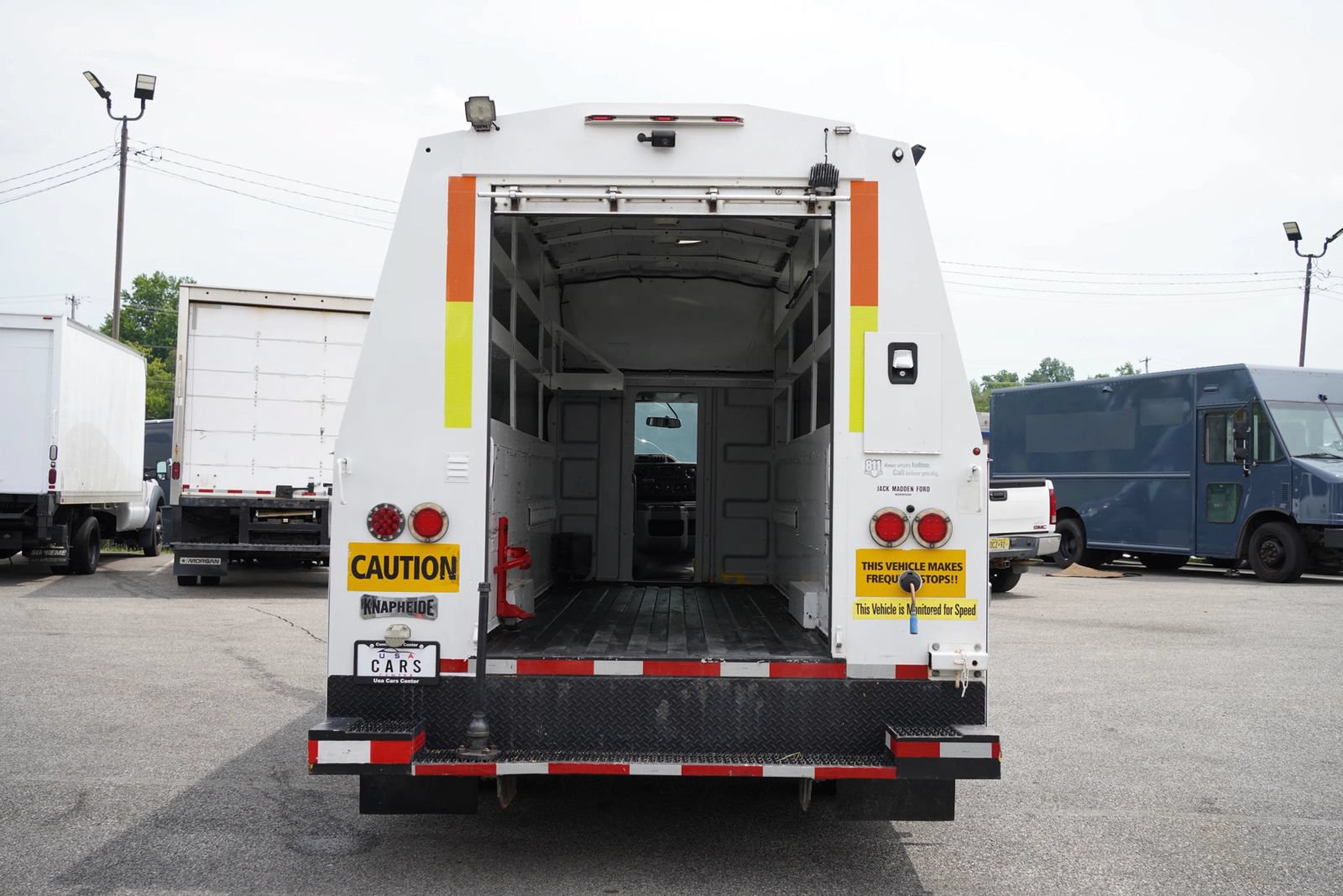 Used 2018 Ford E-450 and Econoline 450 Super Duty RWD image 10