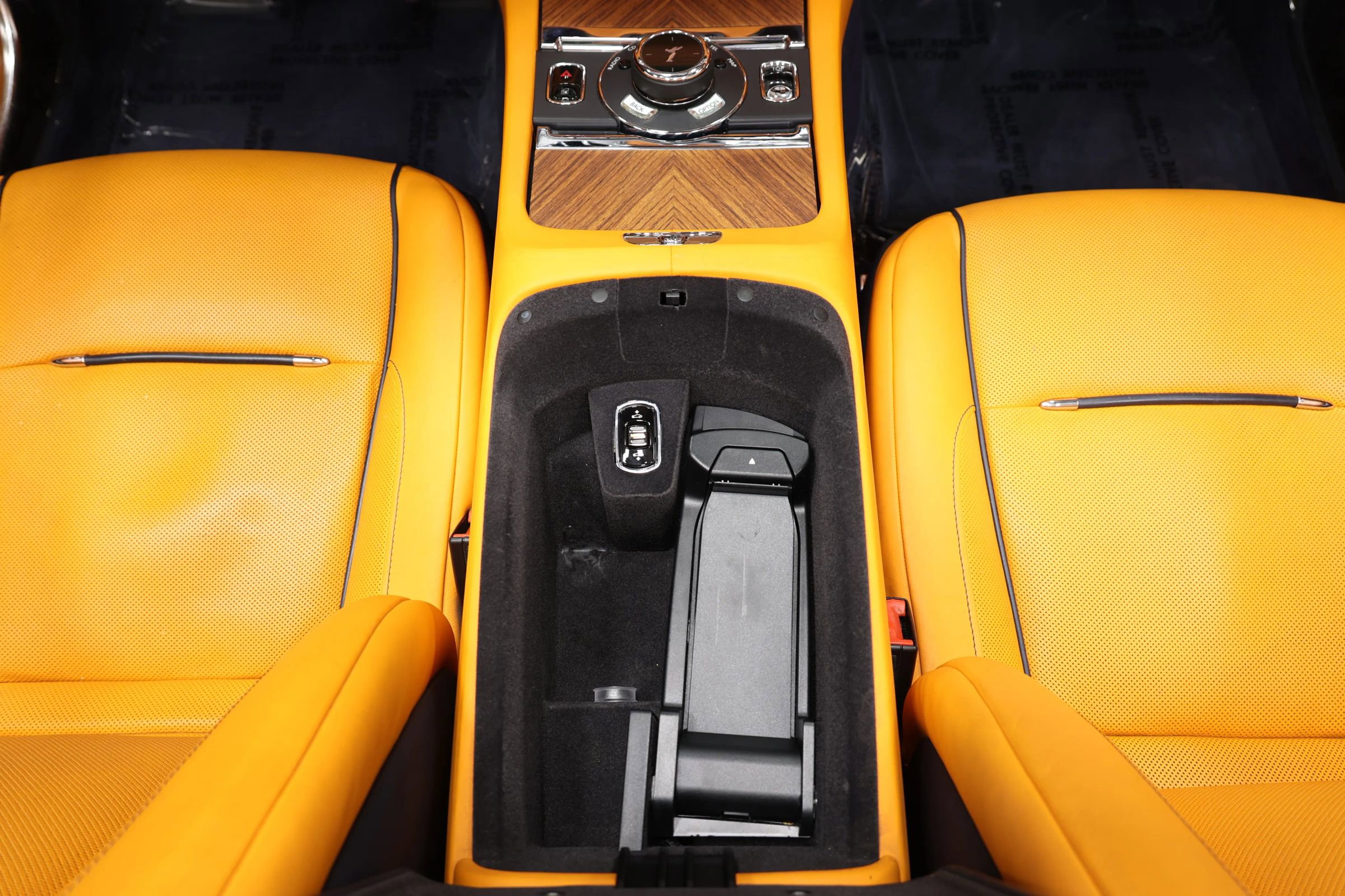 Used 2016 Rolls-Royce Dawn image 46