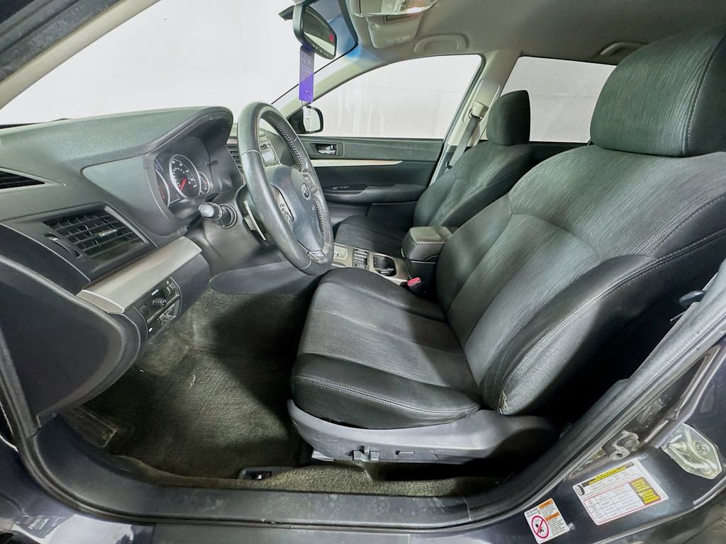 Used 2013 Subaru Outback 2.5i Premium AWD/4WD image 23
