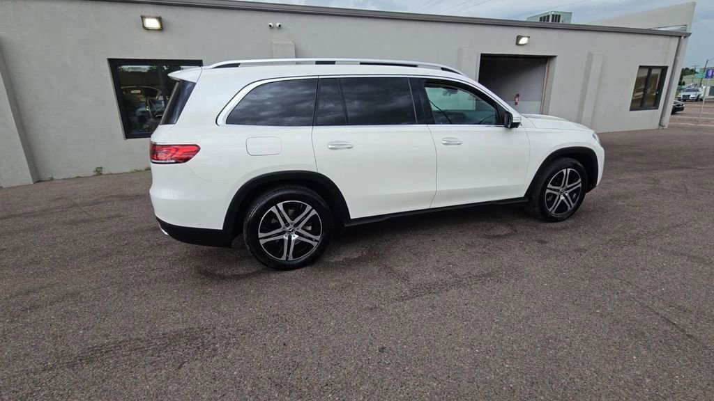 Used 2021 Mercedes-Benz GLS 450 4MATIC image 8