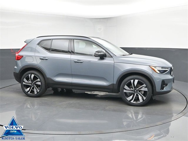 Used 2023 Volvo XC40 B5 Plus w/ Protection Package Premier