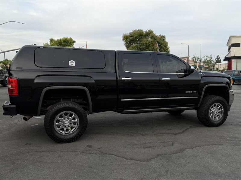 Used 2017 GMC Sierra 2500 SLT w/ Driver Alert Package image 20